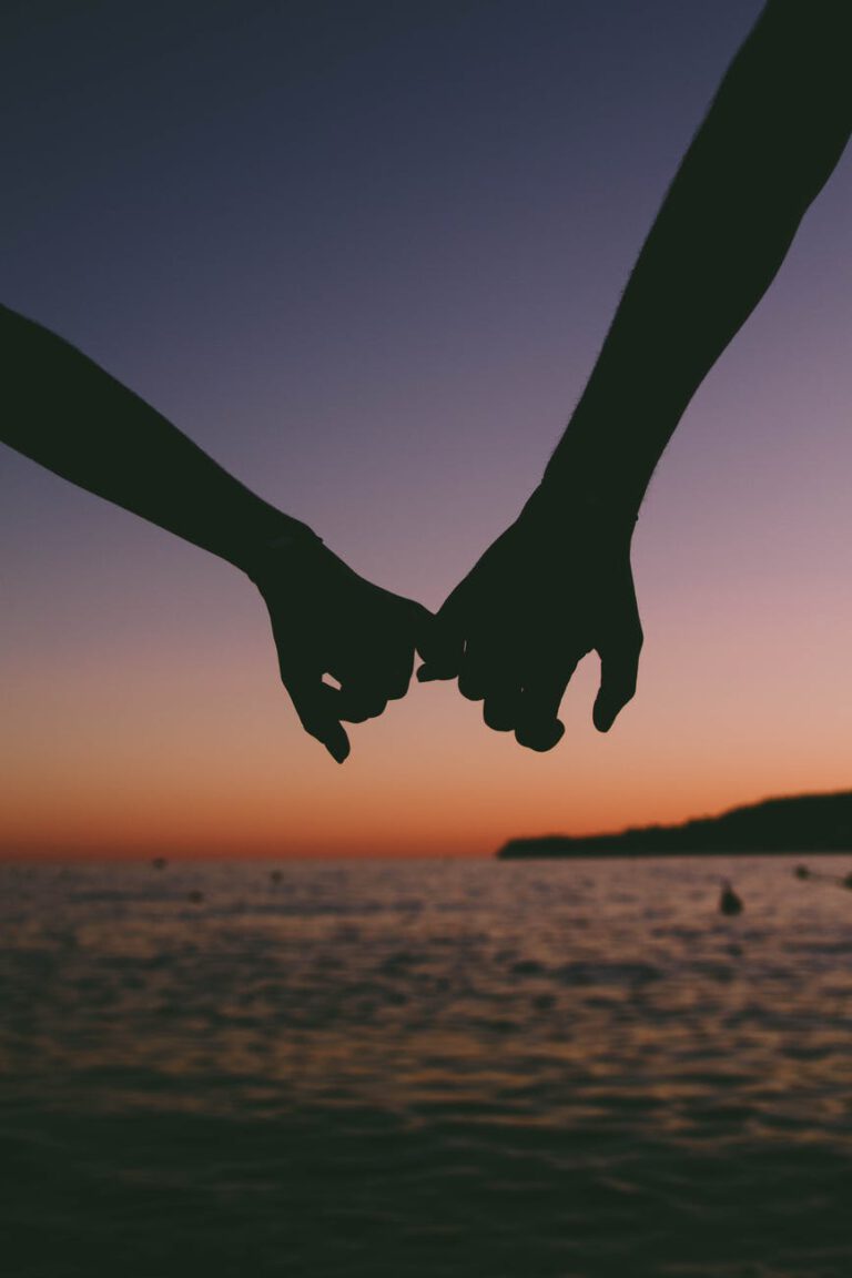 50 short quotes of holding hands, Instagram,captions and sayings.